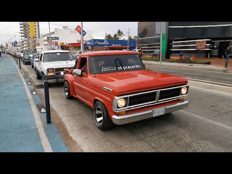 Las camionetas rojas en Mazatlán: un vistazo a su denominación y significado.