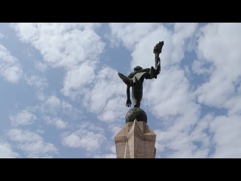 La icónica estatua que adorna la Plaza de Armas de Piura: conoce su nombre y significado.